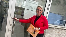 Matriká�ka Ludmila Zemanová vozí rodné listy miminek p�ímo do novom�stské...
