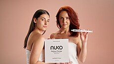 Kouzelnický trik s vlastním t�lem.