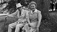 Dne 16. kvtna 1945 se manelé Beneovi vrátili po letech exilu zpt do Prahy....