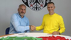 Luká� Urbanec (vpravo), �éf spole�nosti U plus U, nedávno odkoupil od mana�era...