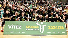 Radost karvinských házenkářů z titulu