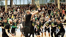 Radost karvinských házenkářů z titulu
