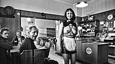 Snímek významného dokumentárního fotografa Jaroslava Kuery, který je k vidní...