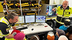 Dti v Golemovi. Kdykoliv je píleitost, vysvtlují záchranái malým i velkým,...