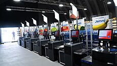 etzec Tesco postavil prodejnu pímo v areálu  hudebním festivalu Rock for...
