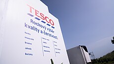 �et�zec Tesco postavil prodejnu p�ímo v areálu hudebním festivalu Rock for...