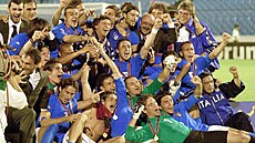 Italtí fotbalisté do 21 let se radují ze zisku zlatých medailí na mistrovství...