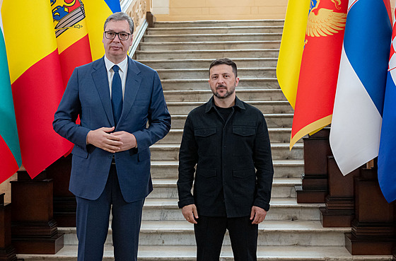 Srbský prezident Aleksandar Vui a jeho ukrajinský protjek Volodymyr...