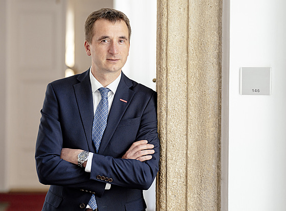 Ministr prmyslu a obchodu Luká Vlek