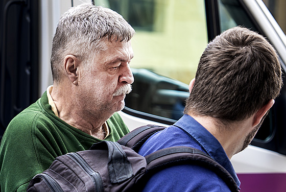 Korupní kauza Motol. Bývalý námstek Motola Pavel Budinský u soudu. (18....