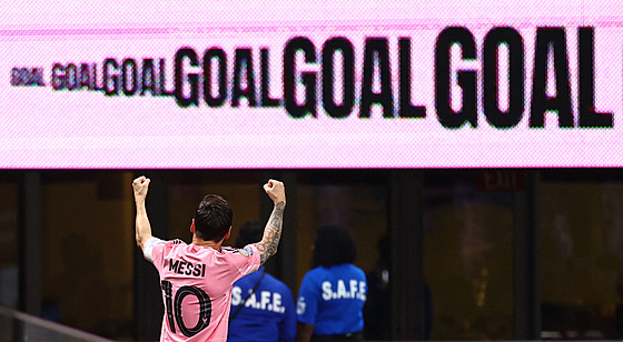 Lionel Messi slaví druhý gól Interu Miami proti FC Porto.