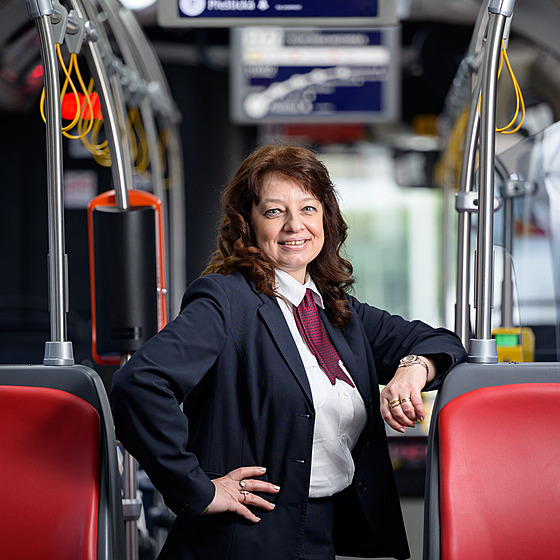 Martina k autobusm tíhne u odmala. S bratrem v dtství jezdili na kole a...