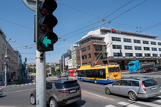 Kiovatka ulic Dlouhá a tída Tomáe Bati, Zlín. (erven 2025)