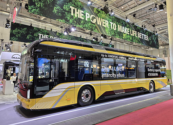 Bateriový elektrobus spolenosti BYD ml v Hamburku svoji premiéru. (16. ervna...