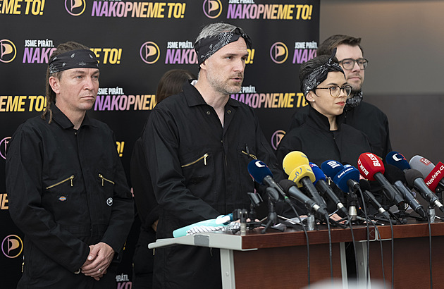 Zelení na pirátské lodi. Volíte Babišův populismus pro seniory, nebo Hřibův pro mladé?