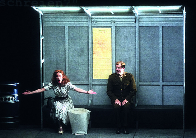 RECENZE: Hlasový zabiják se chechtá. Ve Vídní hrají operu Miroslava Srnky