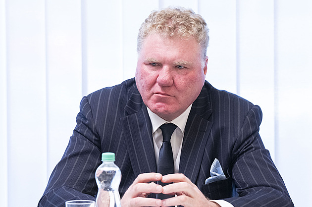 Mrzena se pustil do Fridricha. Falešné hry, neúcta a podraz, kritizuje po volbě šéfa ČT