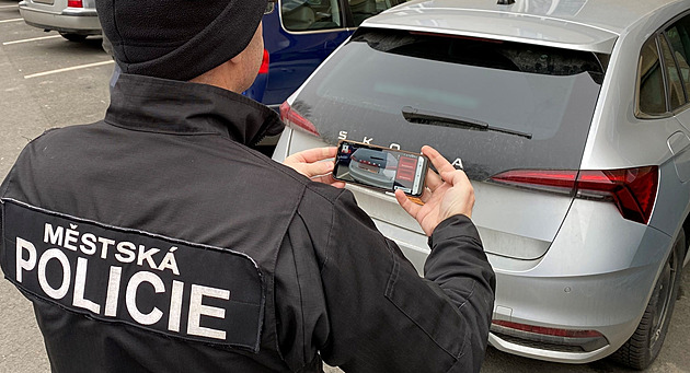 Opava dále vytěsňuje parkování zdarma, od října přibude další placená zóna
