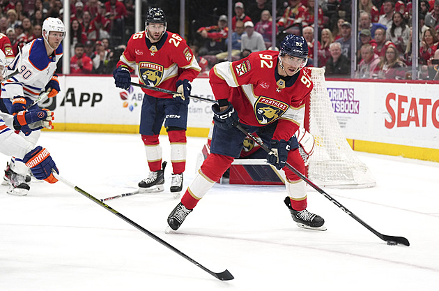 Hlavně chci hrát, ať zůstanu v NHL. Nosek o návratu po zranění i situaci na Floridě Hlavně chci hrát, ať zůstanu v NHL. Nosek o návratu po zranění i situaci na Floridě
