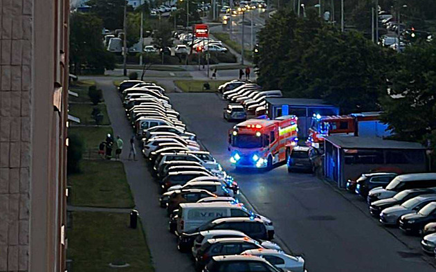 Opilá žena při tavení vosku zapálila byt, hořící hmotu vylila i na sebe