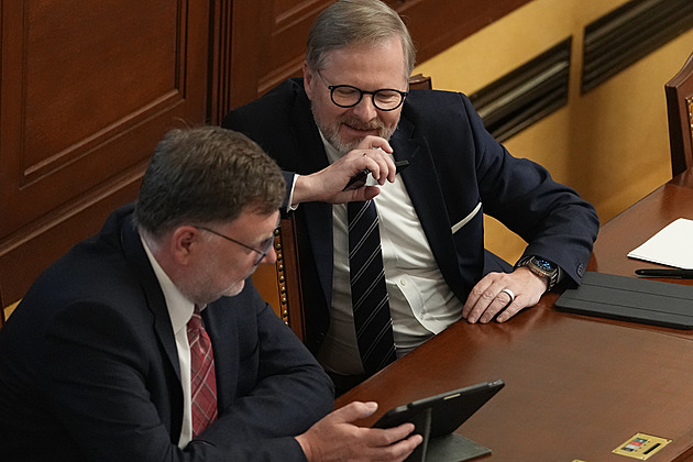 Lžou v bitcoinové kauze celou dobu. Od Blažka přes Stanjuru až po Fialu