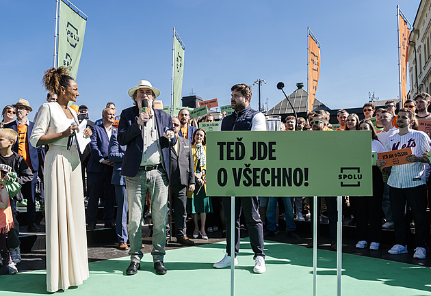 Brno přikleplo Polívkovu divadlu rekordní dotaci. Odměna za kampaň, tvrdí opozice