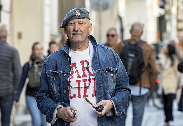 Kdyby řekli, že byl zastřelen, udělám za tím čáru, říká bratr herce Luťanského