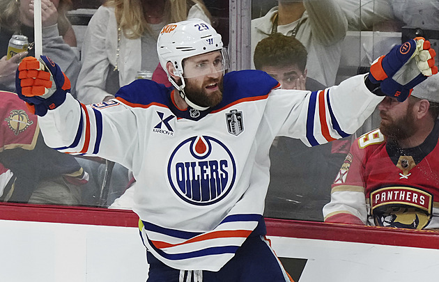 Nečas mezi boháči, předčil i Pastrňáka. Podívejte se, kdo v NHL bere víc než oni