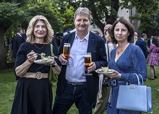 Sportovn komenttor na britsk ambasd na prask Mal Stran pi oslavch...
