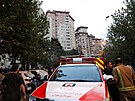 Lidé v Teheránu se shroma��ují v ulicích po útoku Izraele na Írán. (13. �ervna...