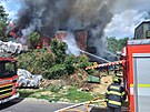 Hasii zasahuj u poru rodinnho domu s fotovoltaikou v Bzenci na Hodonnsku....