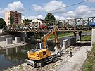 V Opav zaala stavba novho mostu pes eku Opavu. Pvodn most poniila loni...