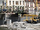 V Opav zaala stavba novho mostu pes eku Opavu. Pvodn most poniila loni...