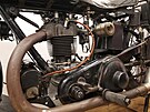 Anglick motocykl AJS 500 OHV z roku 1929 se dky ikovnosti student Vysok...