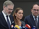 Premiér Petr Fiala, ministryn� spravedlnosti Eva Decroix a ministr zem�d�lství...