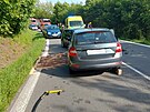 Pi eln srce dvou osobnch aut u Psaova na umpersku se zranilo pt lid,...