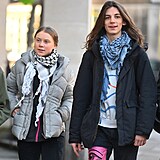 Christofer Kebbon (vpravo) a Greta Thunbergov (Londn, 1. nora 2024)