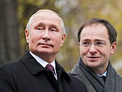 Vladimir Putin a Vladimir Medinskij (10. litopadu 2018)