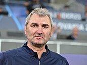 Trenér Jan Suchopárek bhem zápasu proti Anglii.