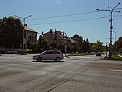 Dvoukilometrový úsek prtahu Olomouce, po nm denn projede pes dvacet tisíc...