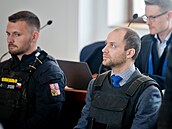 Bývalý primá� Vojt�ch �. stanul u soudu. Státní zástupce ho viní z vra�dy mladé...