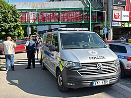 Ptatyicetiletého mue pobodal neznámý útoník u praského metra Luka. (13....