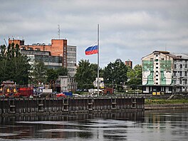 Ruská státní vlajka v Kaliningradské oblast na pobeí Baltského moe (10....