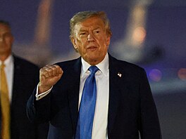 Americký prezident Donald Trump po pedasném návratu ze summitu lídr G7. (17....