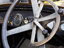 Národní technické muzeum (NTM) v Praze otevelo výstavu historických automobil...