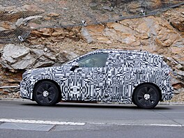 Maskovaný prototyp elektromobilu koda Epiq
