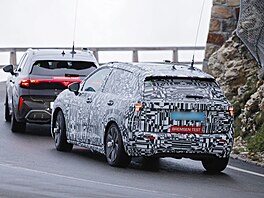 Maskovaný prototyp elektromobilu koda Epiq