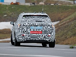 Maskovaný prototyp elektromobilu koda Epiq