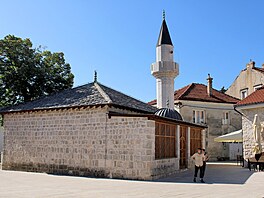 Pevnostní komplex zahrnoval i dvojici me�it. B�hem války a etnických �istek...