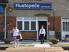 Tra v Hustopeích poniená havárií vlaku s benzenem je znovu v provozu. (16....